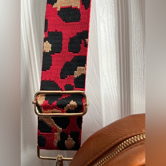 Ahdorned Round Vegan Faux Leather Canteen Crossbody Bag Camel Red Leopard Strap - Picture 5 of 5
